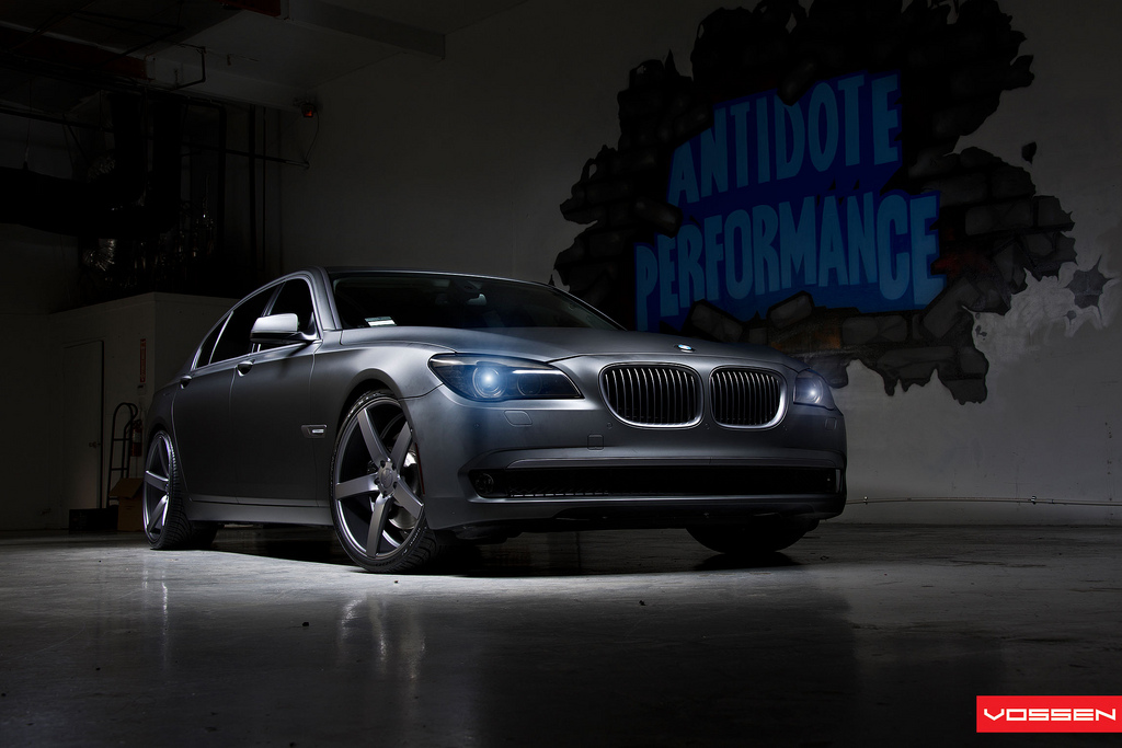 2012 BMW 740 photo