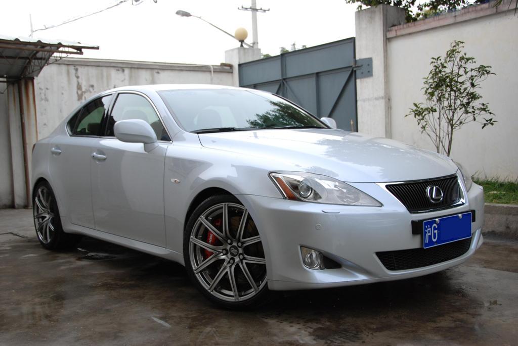 2005 Lexus IS 300 photo
