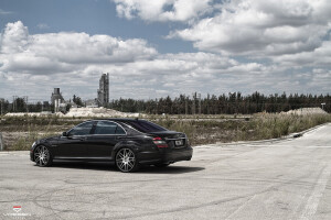 2010 Mercedes-Benz S-Class