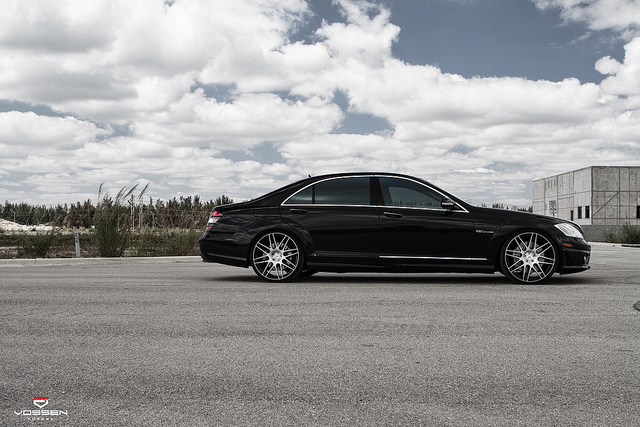 2010 Mercedes-Benz S-Class photo