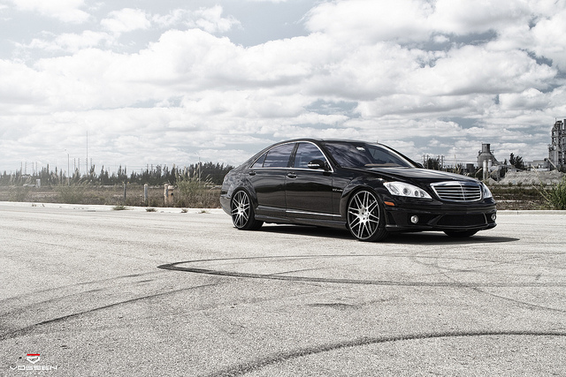 2010 Mercedes-Benz S-Class photo