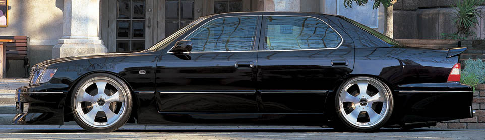 1999 Lexus LS 400 photo
