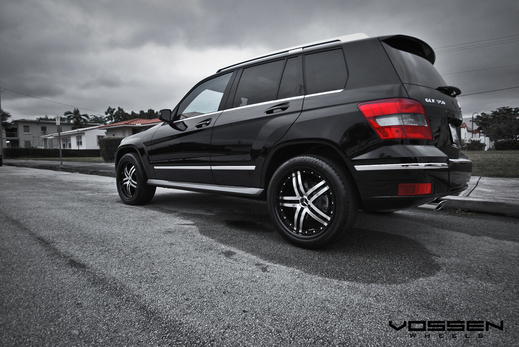2010 Mercedes-Benz GLK-Class photo