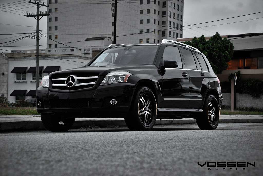 2010 Mercedes-Benz GLK-Class photo