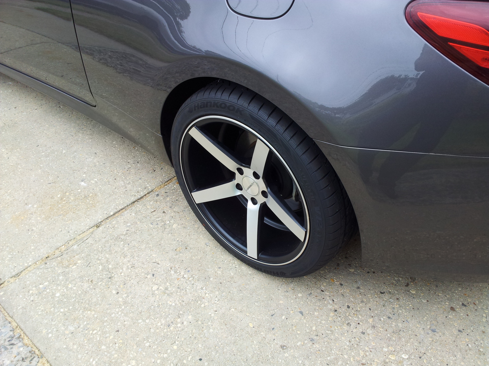 2012 Hyundai Genesis photo