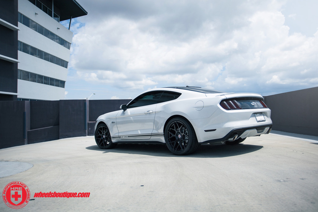 2015 Ford Mustang photo