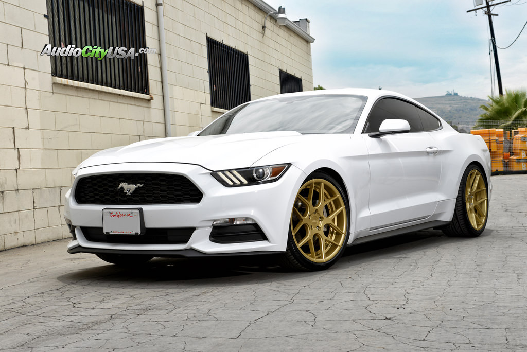 2015 Ford Mustang photo