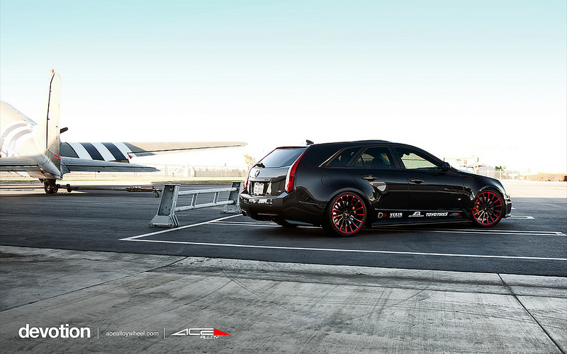 2013 Cadillac CTS-V photo