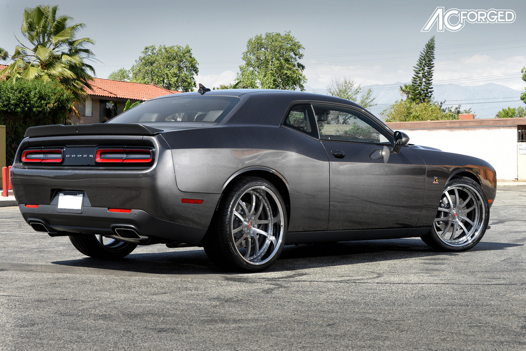 2015 Dodge Challenger photo
