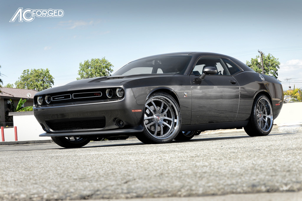 2015 Dodge Challenger photo