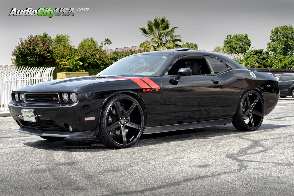 2012 Dodge Challenger photo