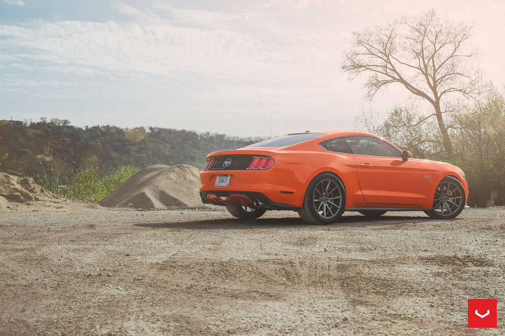 2015 Ford Mustang photo