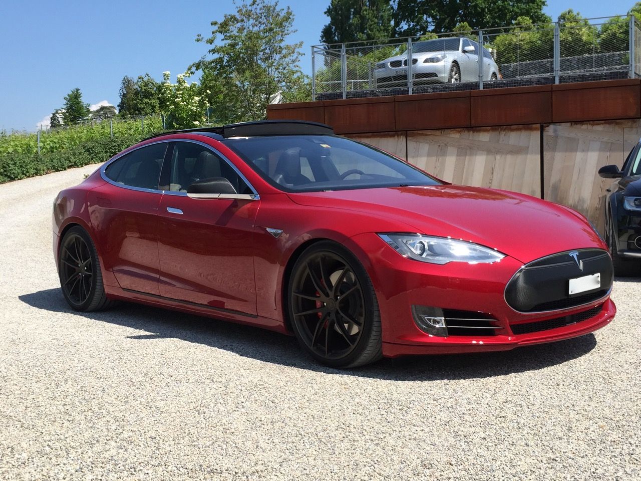 2015 Tesla Model S photo