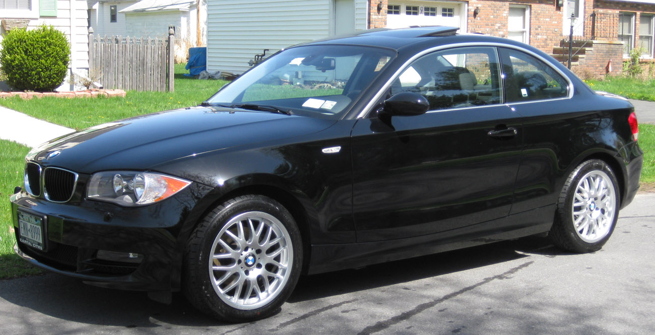 2009 BMW 128 photo