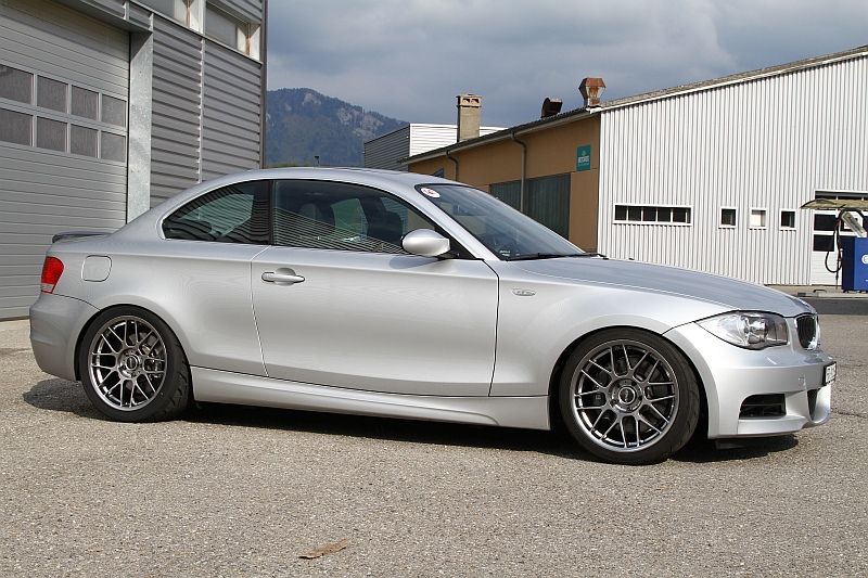 2009 BMW  135 photo