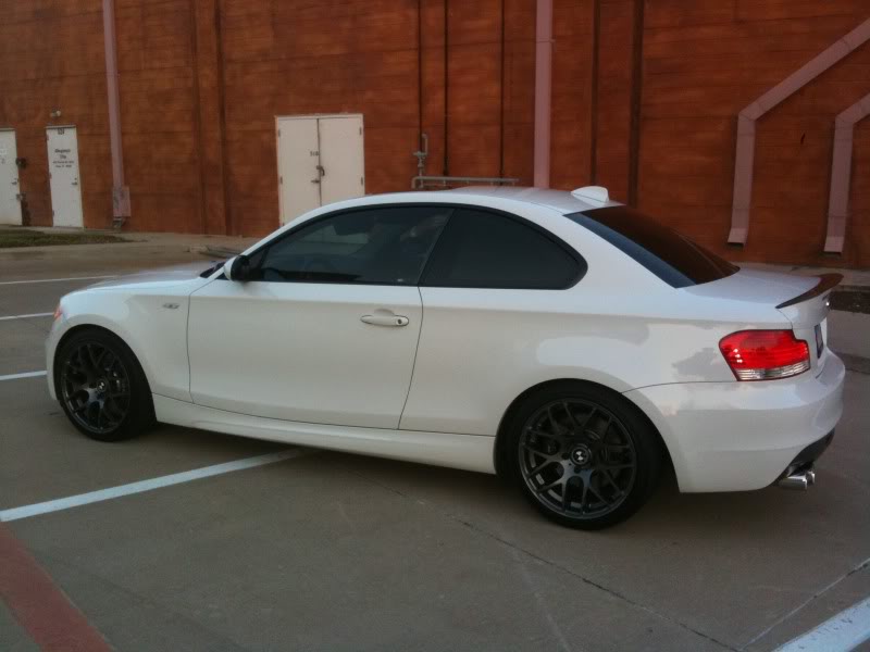 2010 BMW  135 photo