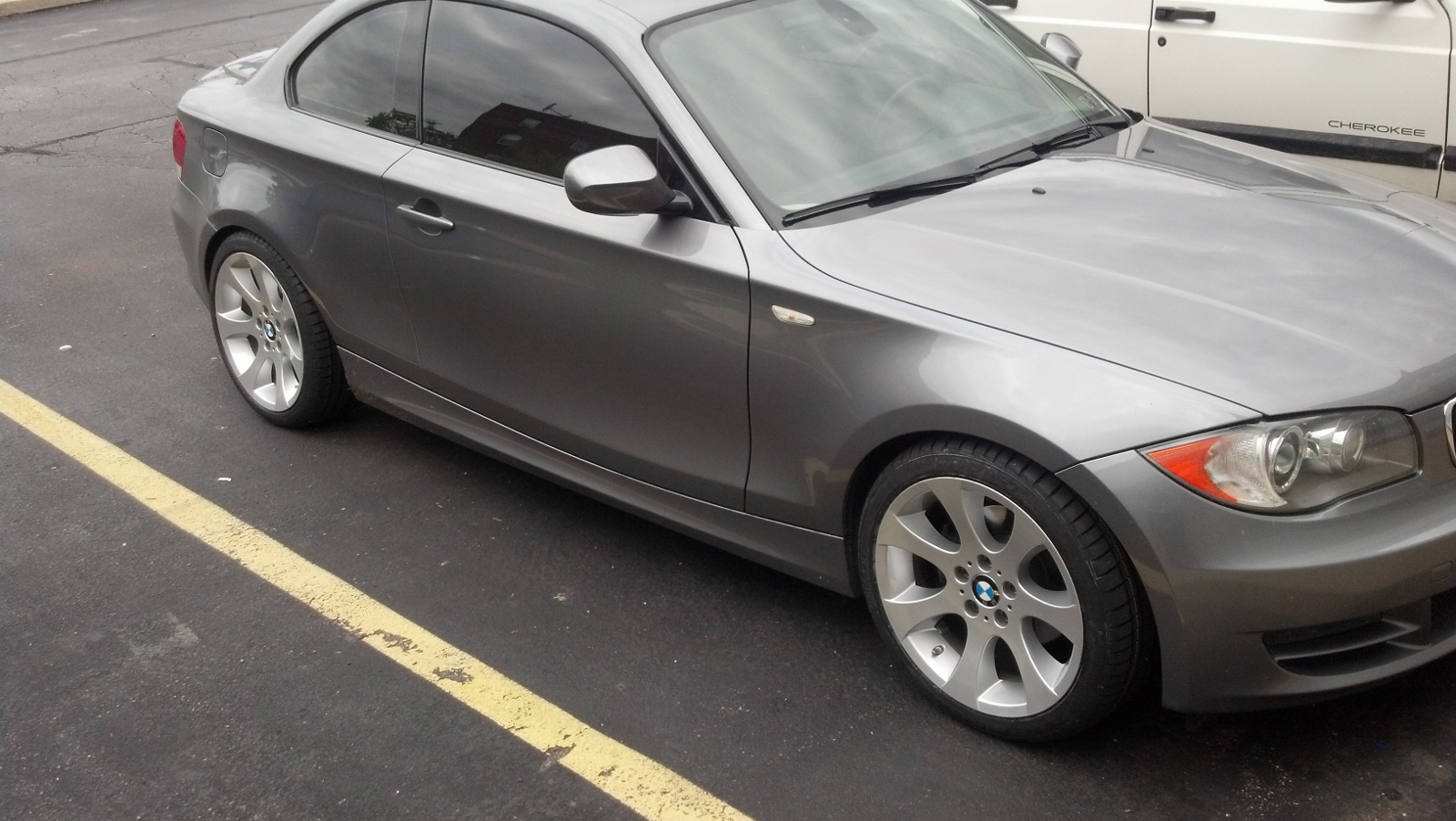 2010 BMW 128 photo