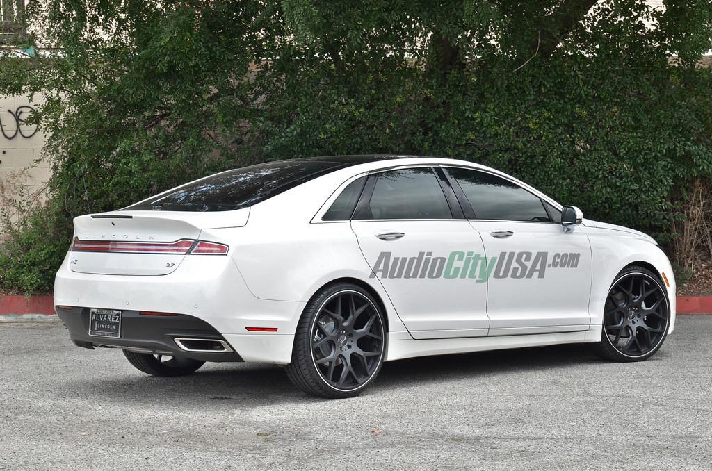 2014 Lincoln MKZ photo