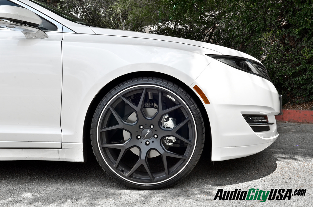 2014 Lincoln MKZ photo