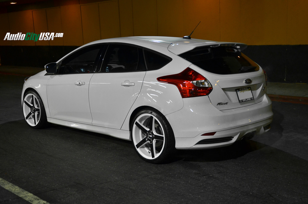 2014 Ford Focus ST photo