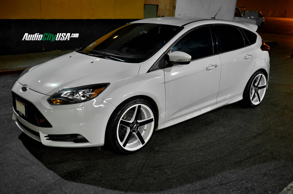 2014 Ford Focus ST photo