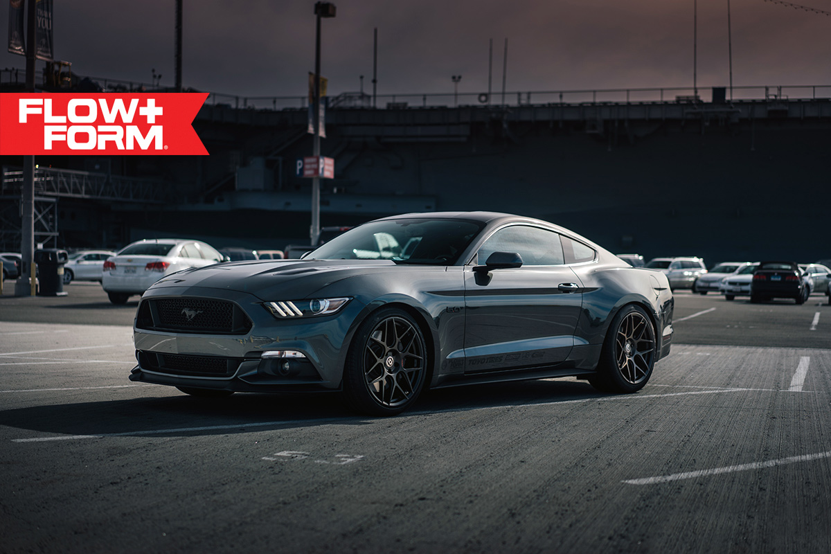 2015 Ford Mustang photo