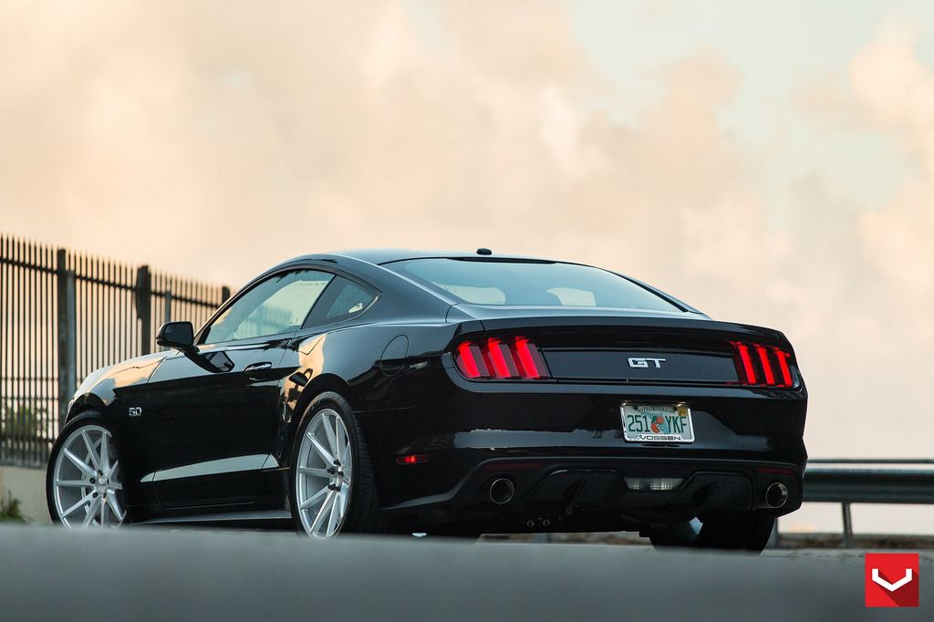 2015 Ford Mustang photo