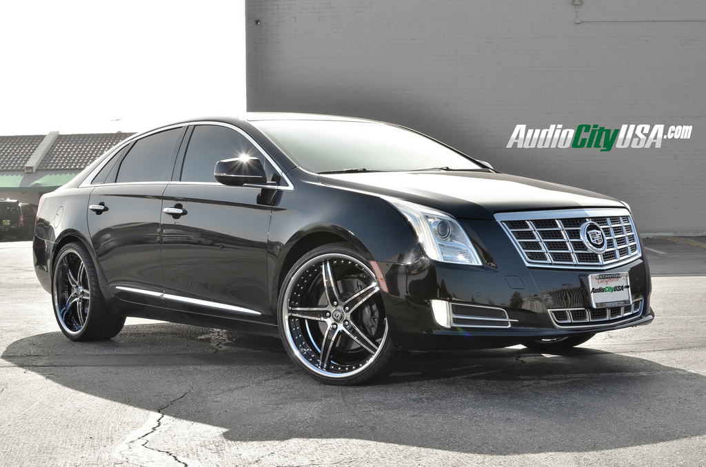 2014 Cadillac XTS photo