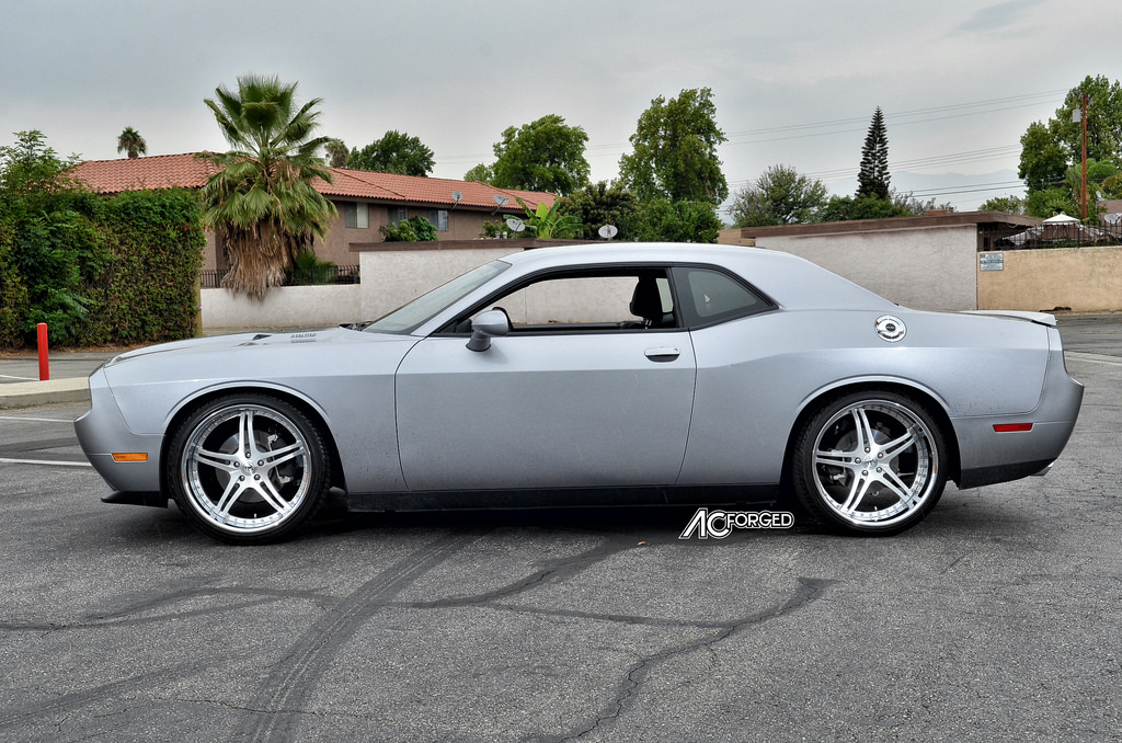 2012 Dodge Challenger photo