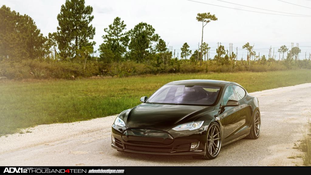 2014 Tesla Model S photo