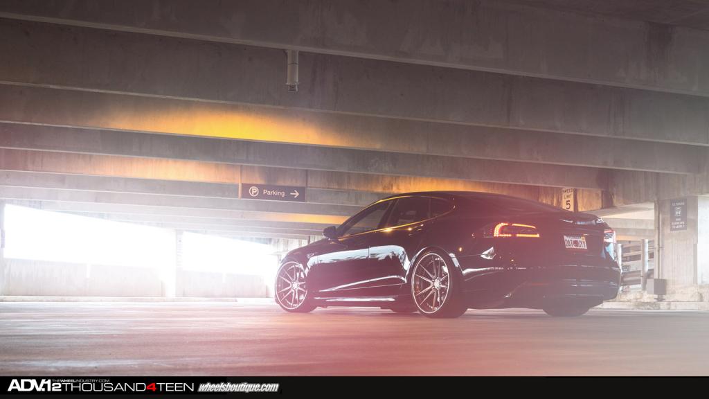 2014 Tesla Model S photo