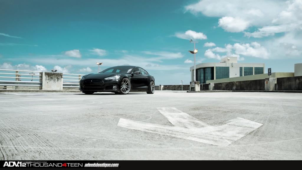 2014 Tesla Model S photo