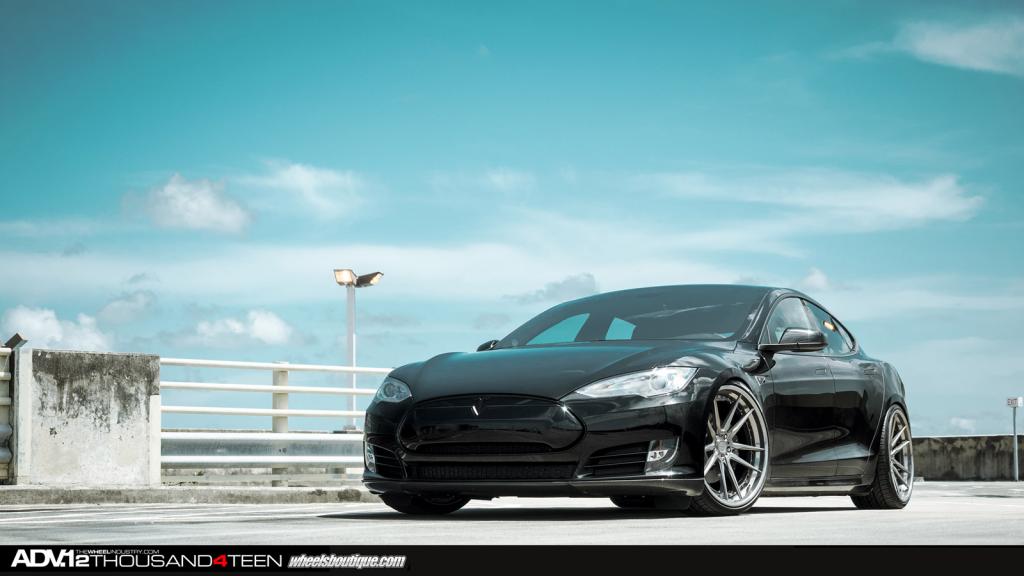 2014 Tesla Model S photo