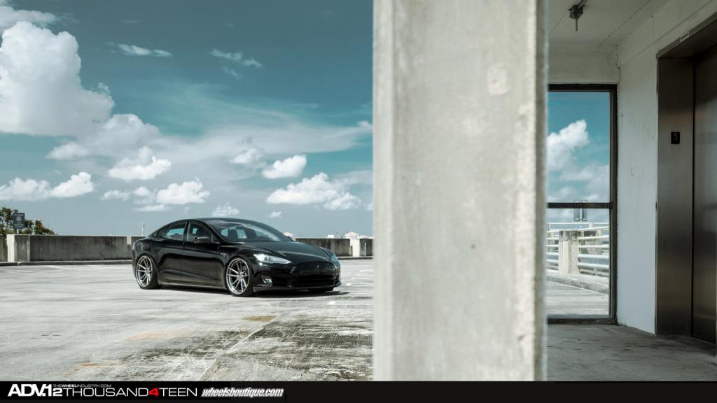 2014 Tesla Model S photo