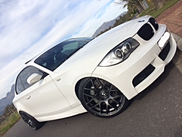 2010 BMW  135 photo