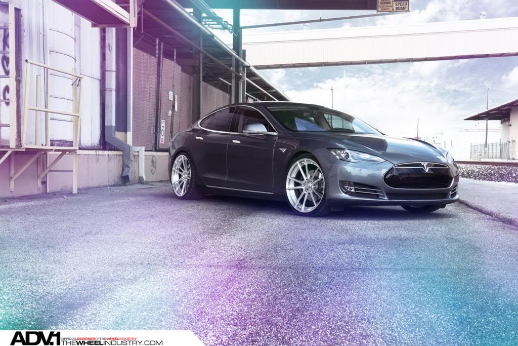2014 Tesla Model S photo