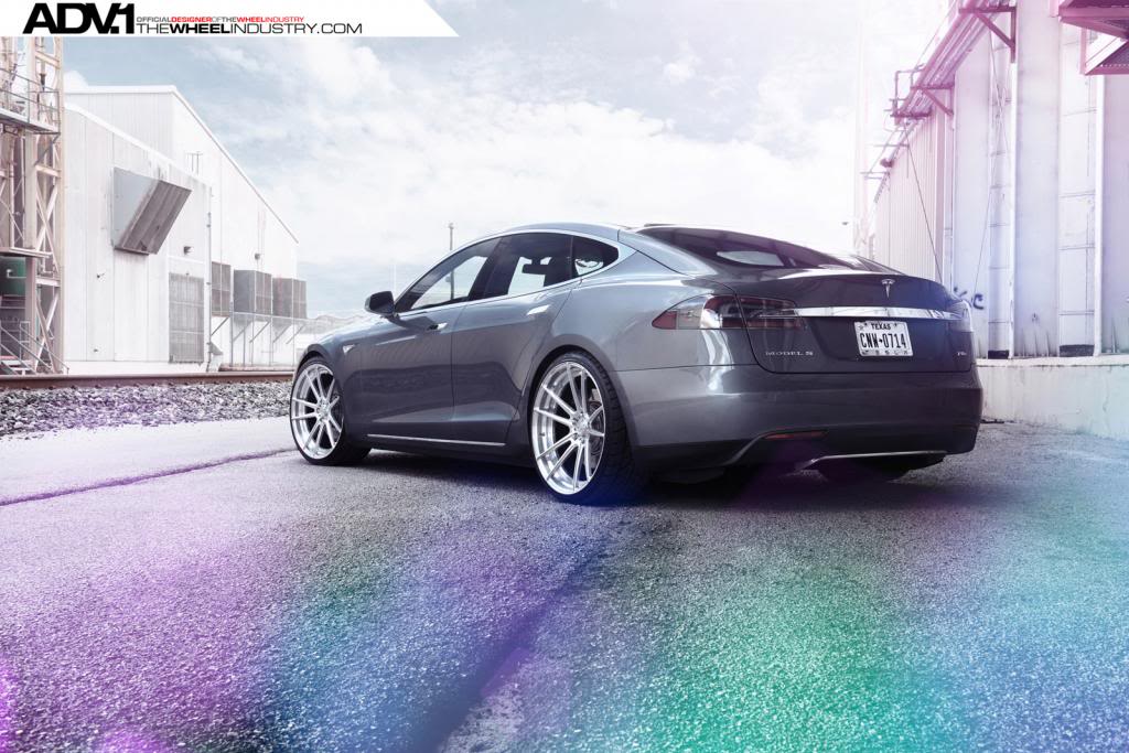 2014 Tesla Model S photo