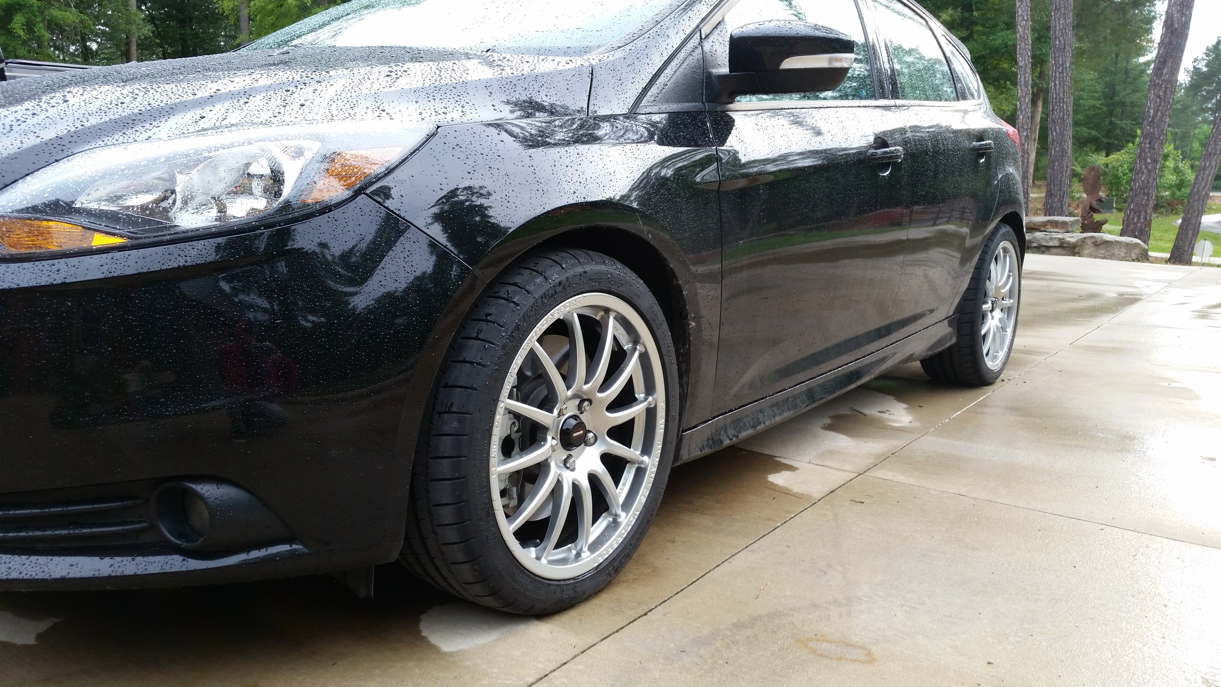 2015 Ford Focus ST photo