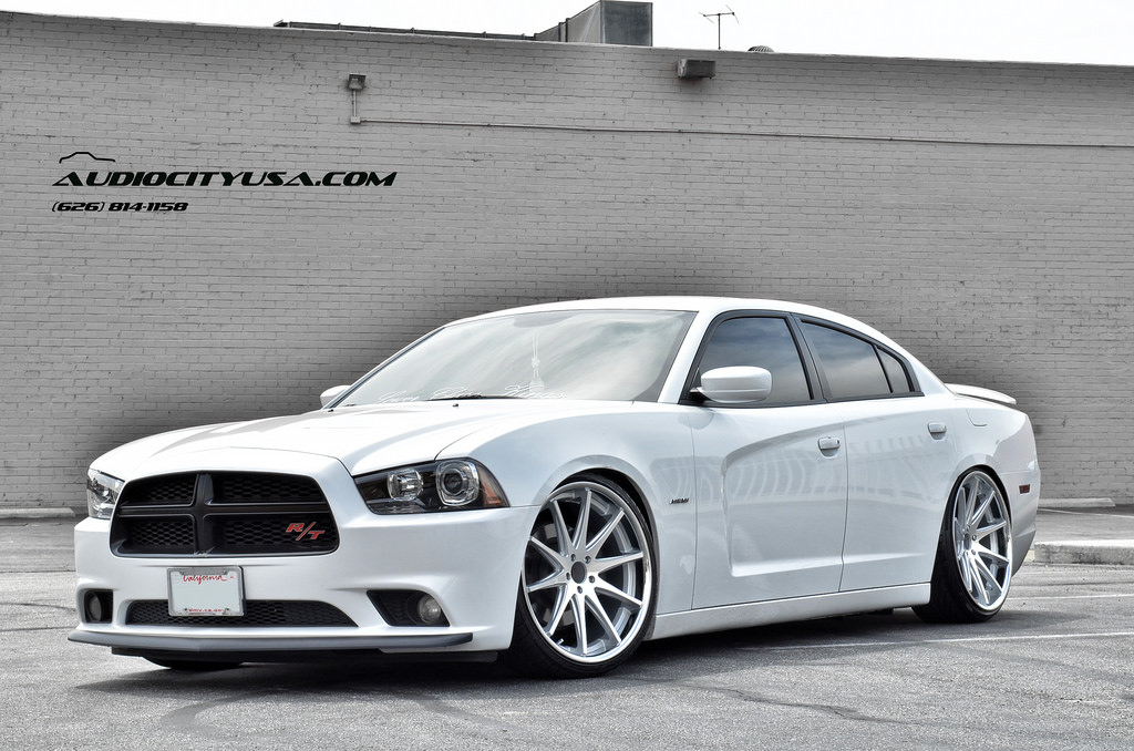 2013 Dodge Charger photo