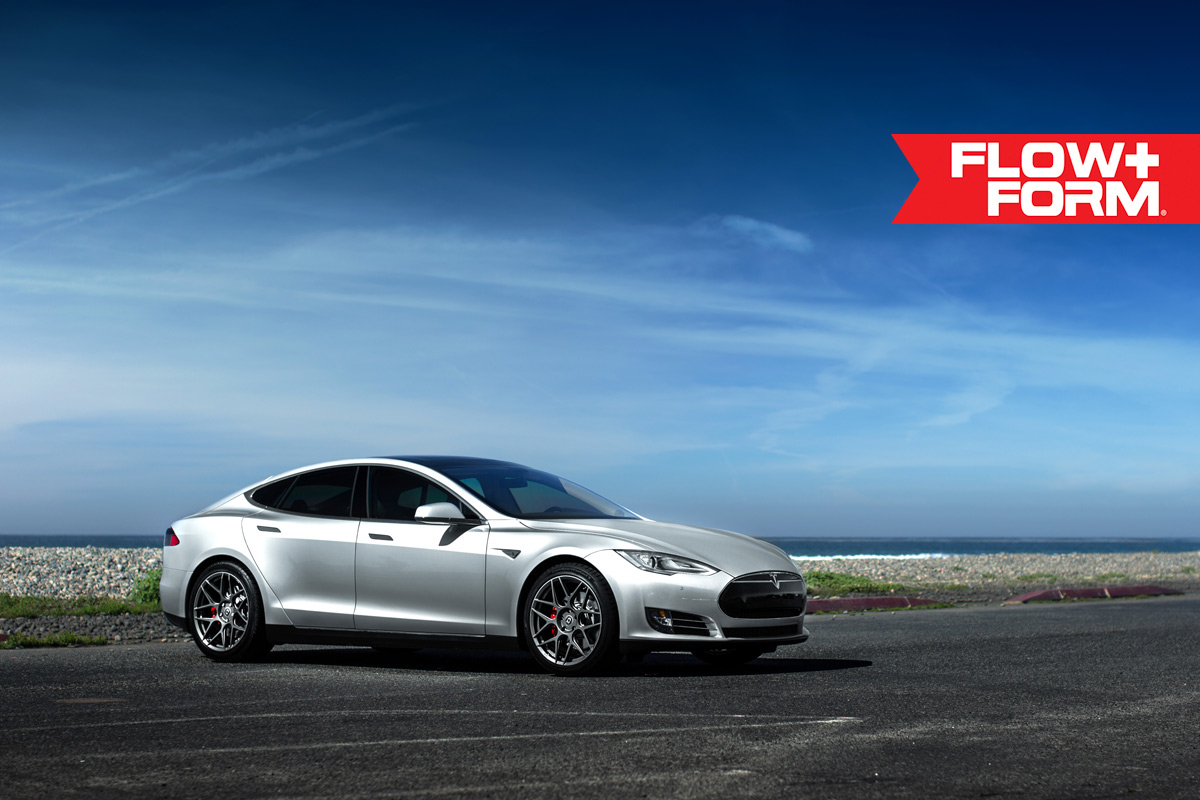 2014 Tesla Model S photo