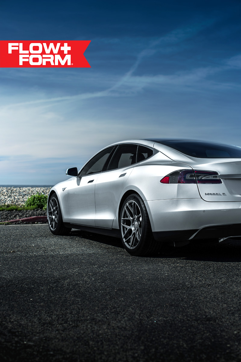 2014 Tesla Model S photo