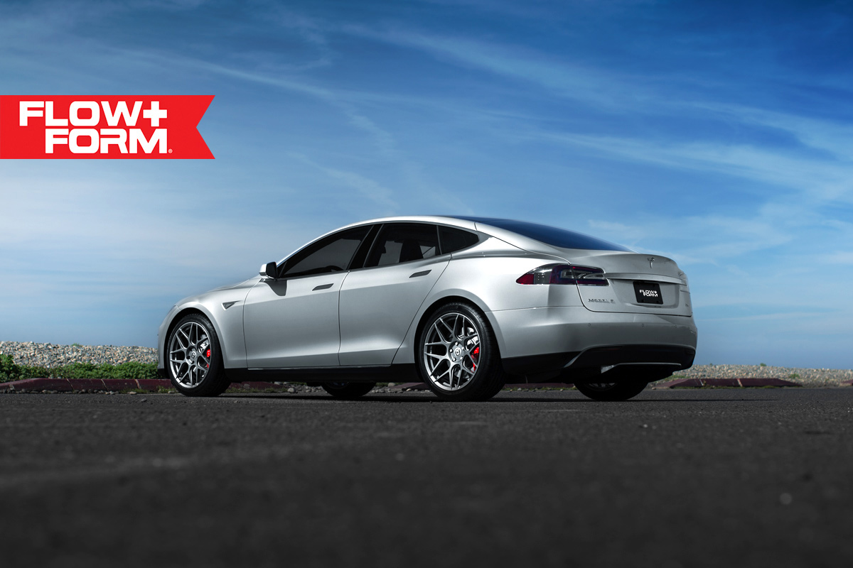 2014 Tesla Model S photo