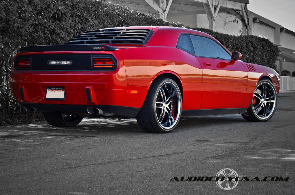 2013 Dodge Challenger photo