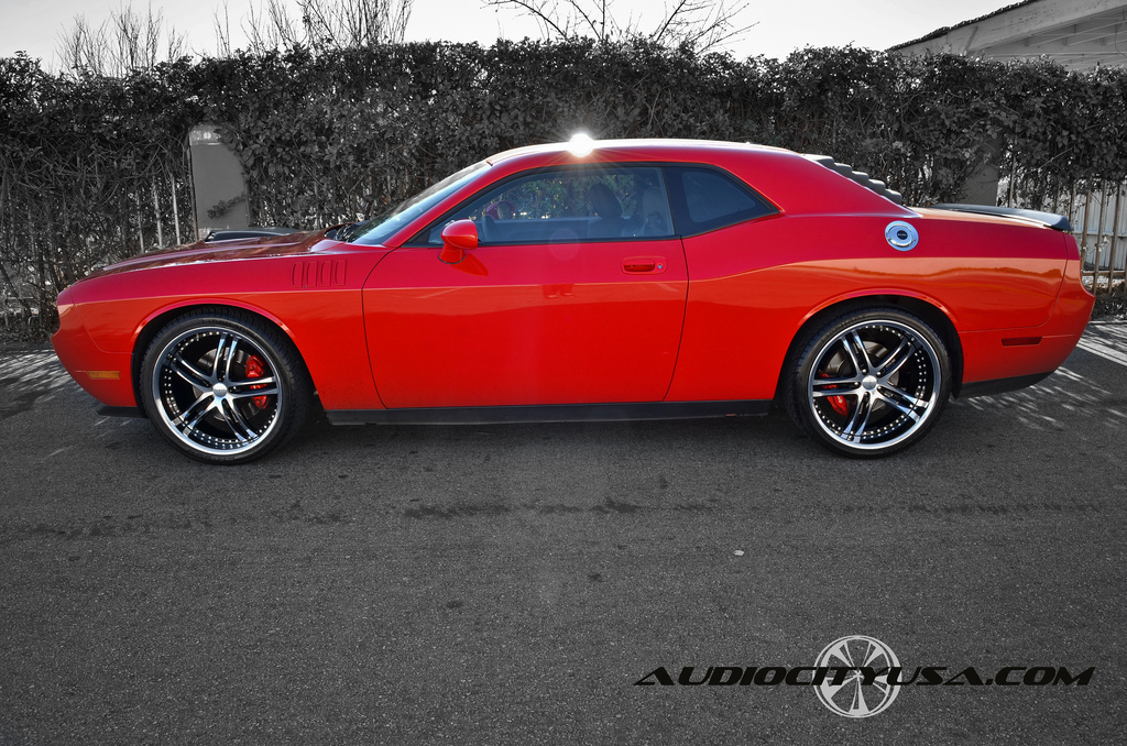 2013 Dodge Challenger photo
