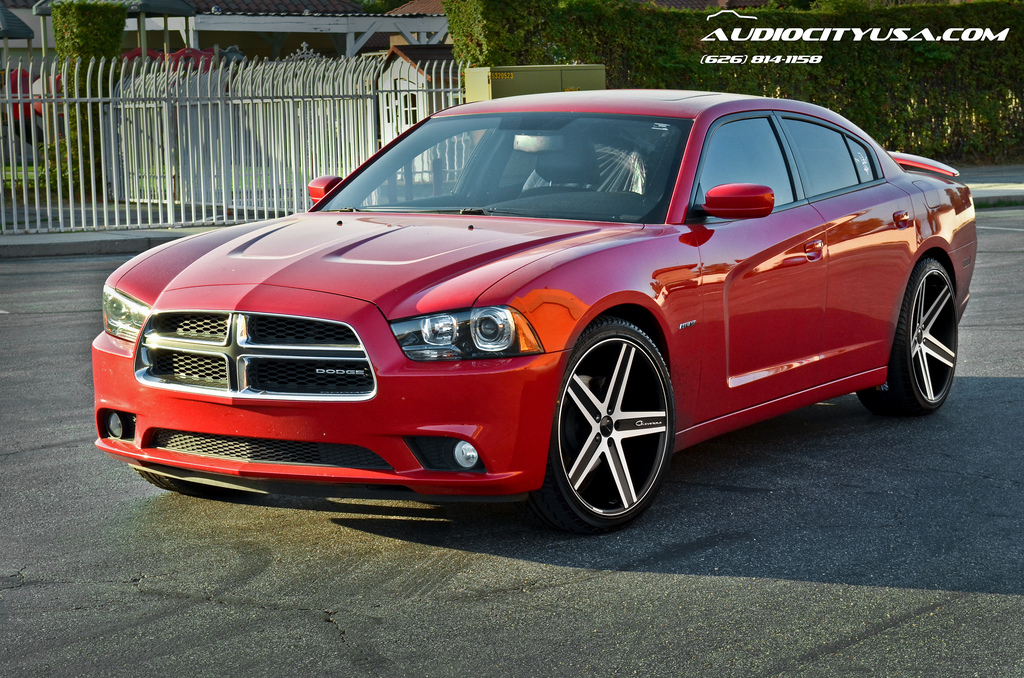 2012 Dodge Charger photo