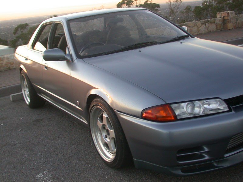 1989 Nissan R31-R34 Skyline 4dr photo
