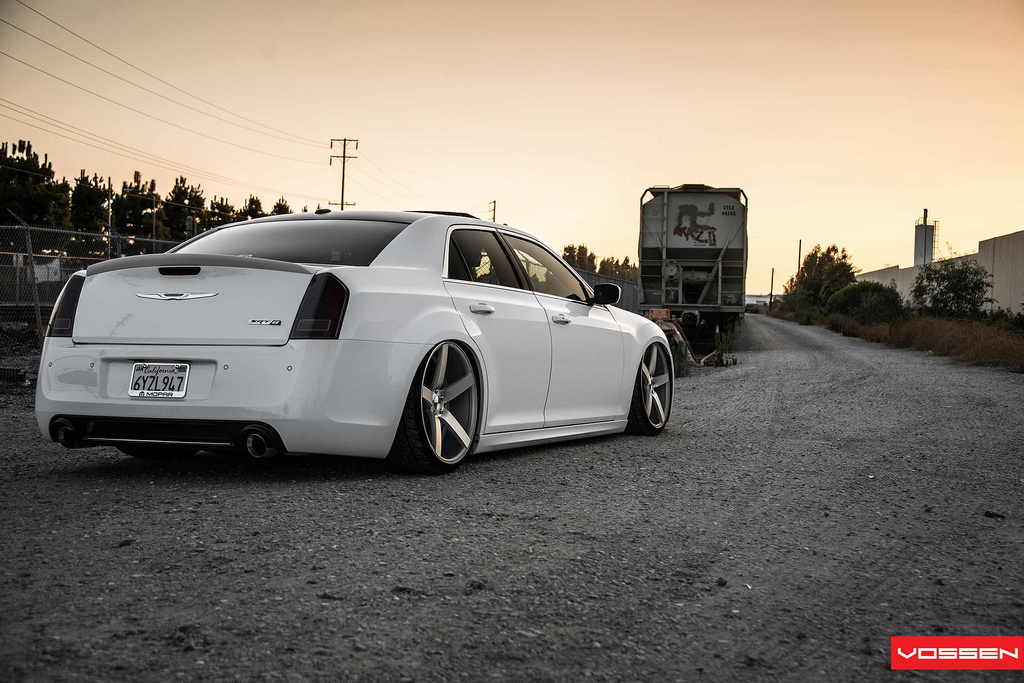 2013 Chrysler 300C photo