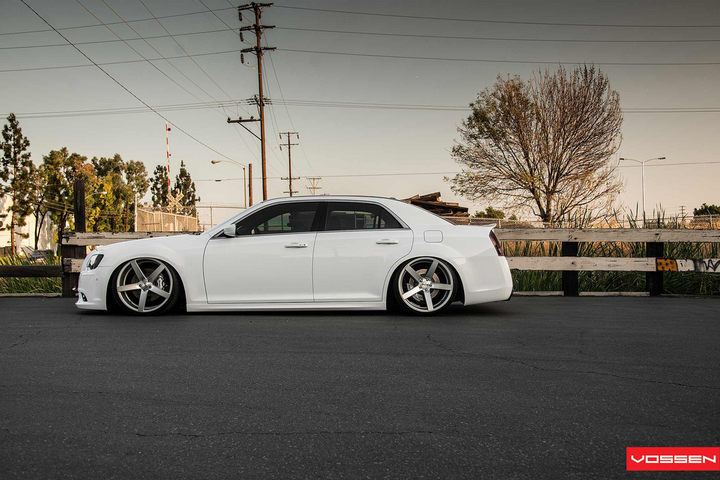 2013 Chrysler 300C photo