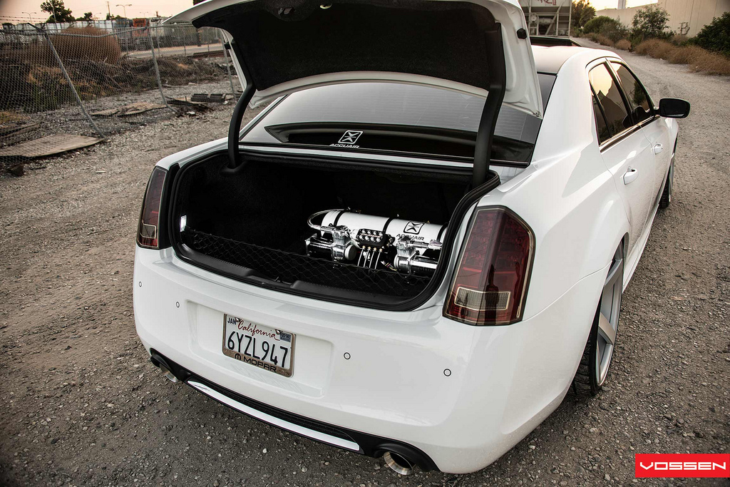 2013 Chrysler 300C photo