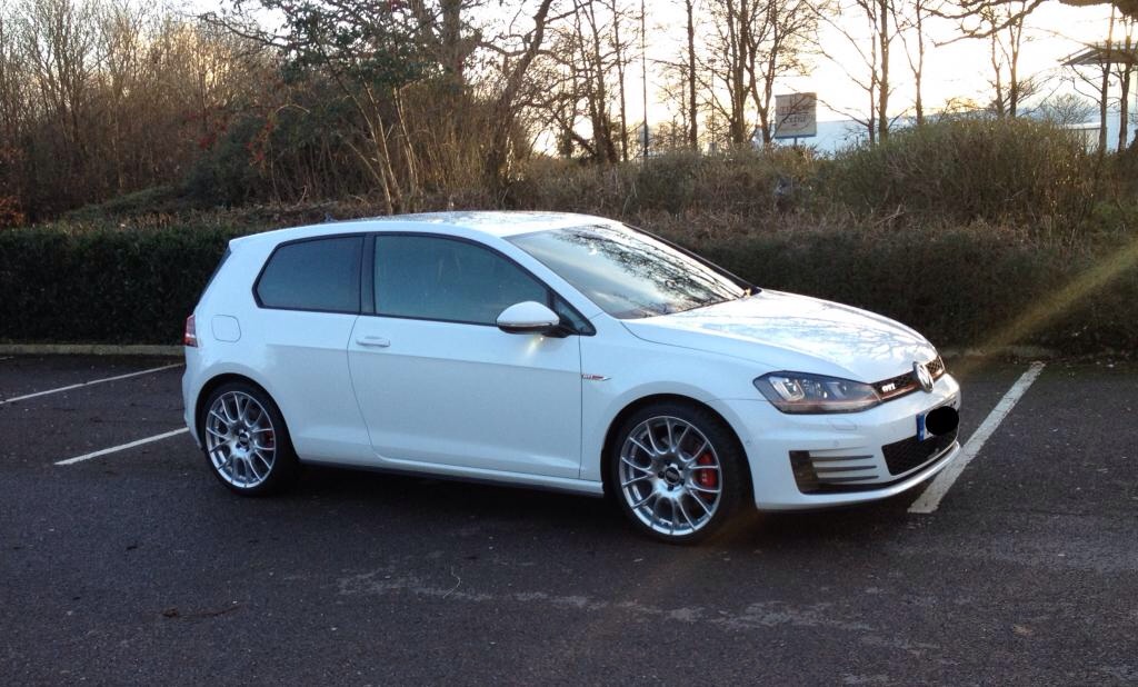 2015 Volkswagen Golf GTI photo